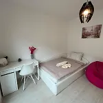 Paris Luxury Centre 2bdr W Work Desk And Wifi Near Nevsky Cathedral София