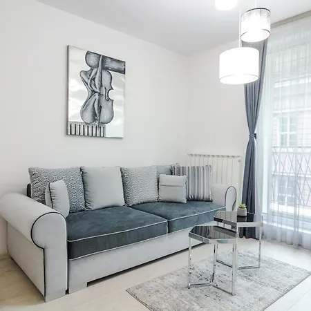 Paris Luxury Centre 2bdr W Work Desk And Wifi Near Nevsky Cathedral סופיה