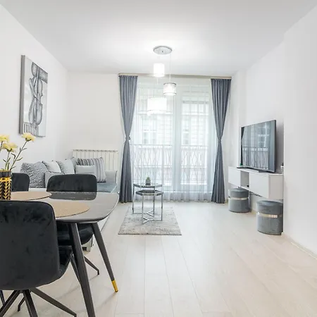 דירה Paris Luxury Centre 2bdr W Work Desk And Wifi Near Nevsky Cathedral סופיה