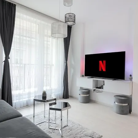 Apartment Paris Luxury Centre 2bdr W Work Desk And Wifi Near Nevsky Cathedral